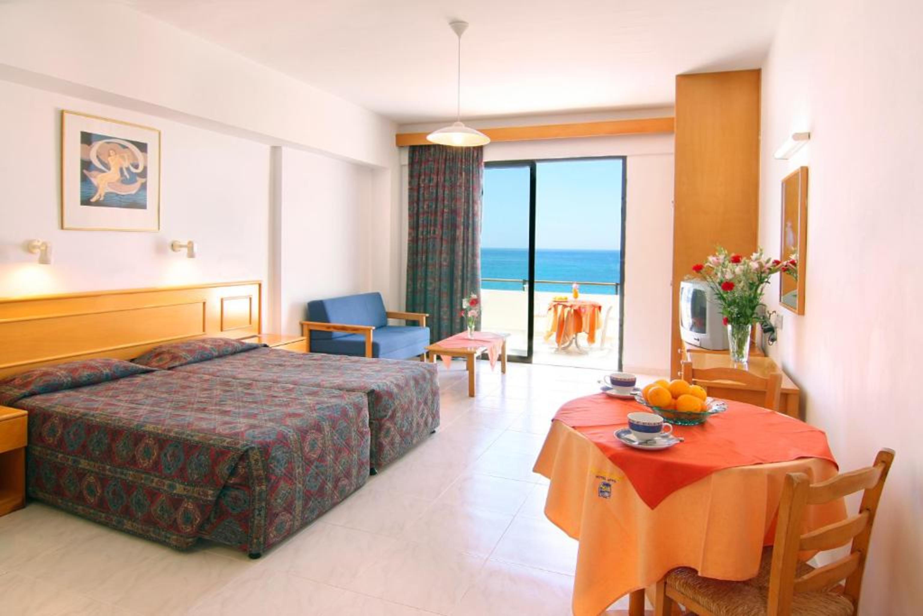 Corallia Beach Hotel Apartments Coral Bay Pokoj fotografie